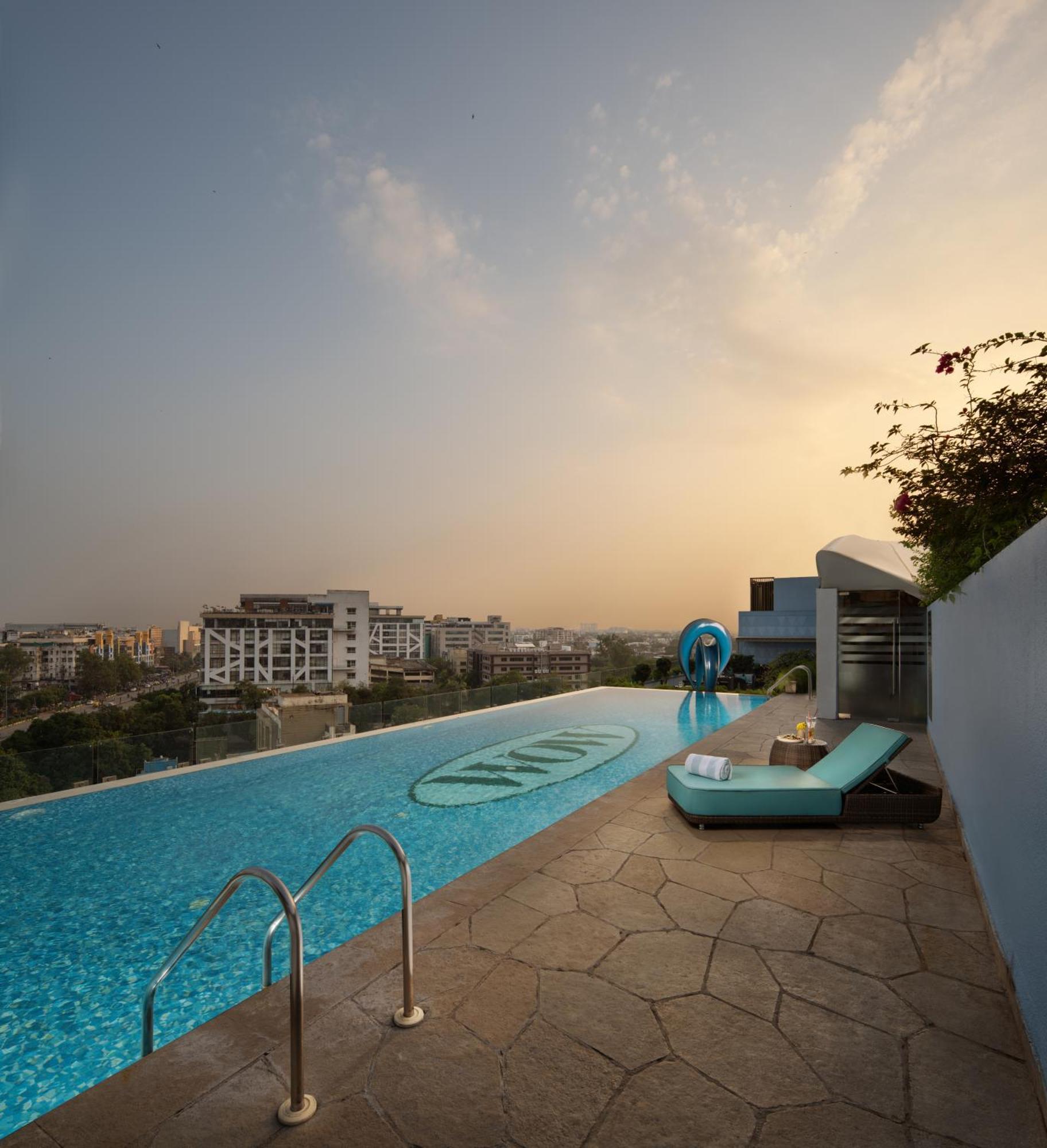 Wow Crest, Indore - Ihcl Seleqtions Exteriör bild